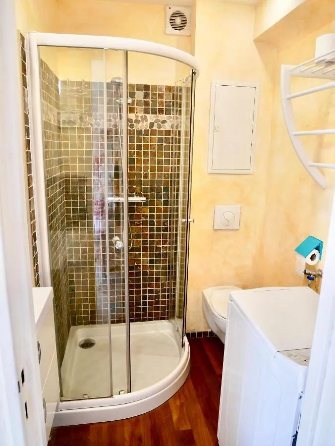 Appartement La Caravelle Vue Mer et Wifi à Le Lavandou France