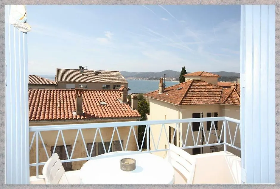 Appartement La Caravelle Vue Mer et Wifi à Le Lavandou